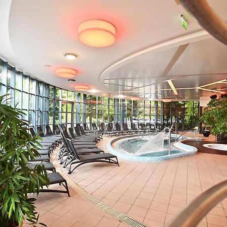 Hotel Eger & Park ภายนอก รูปภาพ