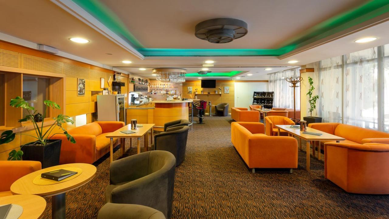 Hotel Eger & Park ภายนอก รูปภาพ