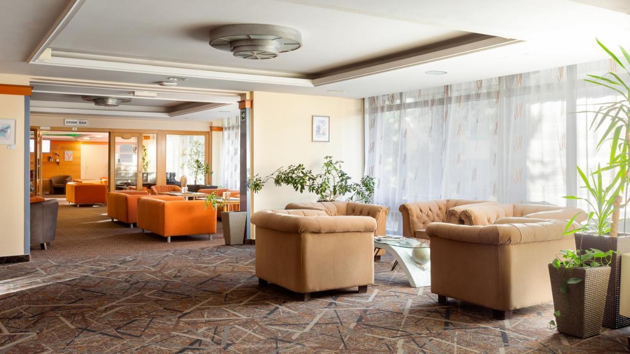 Hotel Eger & Park ภายนอก รูปภาพ