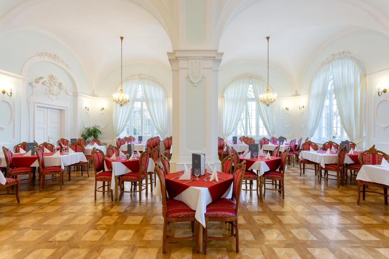Hotel Eger & Park ภายนอก รูปภาพ